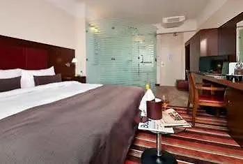 Western Grand Winston Hotel